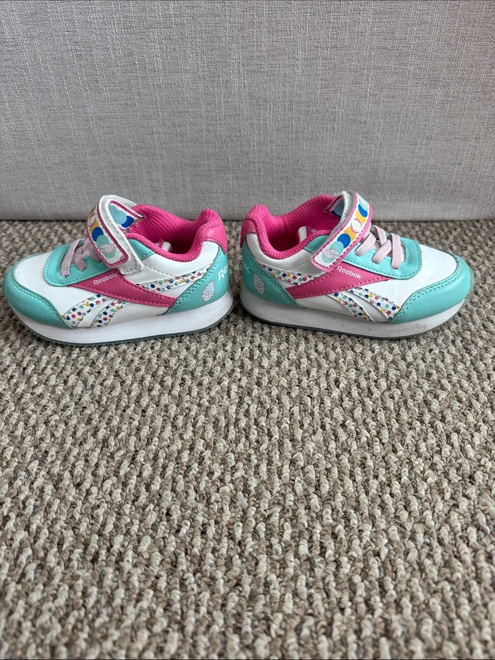Toddler Girl Reebok Ice Cream Velcro tennis shoes size 7K